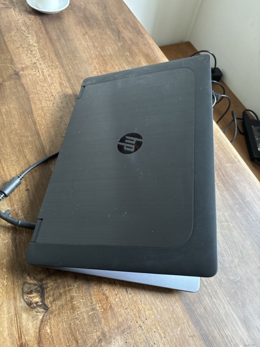 Hewlett Packard Notebook: HP zBook i7 32GB – Usato da Zürich venduto da RenArt01