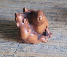 Figurine lapin et souris bois sculpté à la main décoration