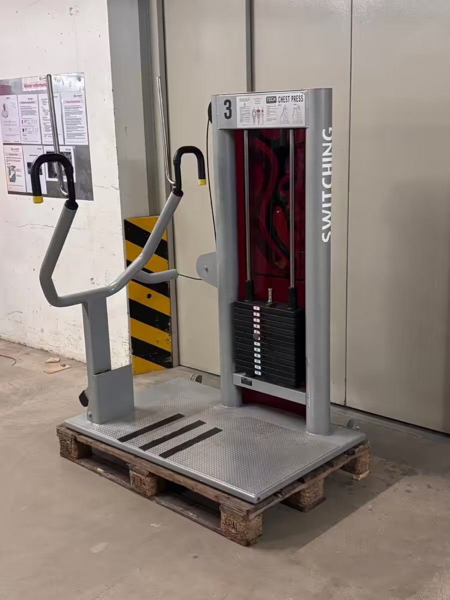 Hometrainer: Occasion TECA Switching Chest Press – Gebraucht aus Liestal von FitCom 3