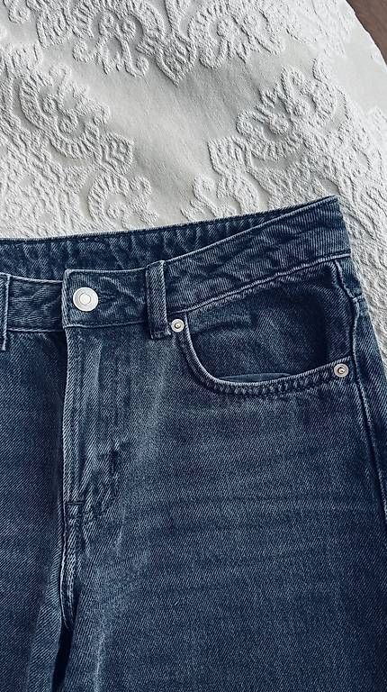 Jeans: Jeans Wide Leg – Usato da Hünenberg See venduto da Schulers 1