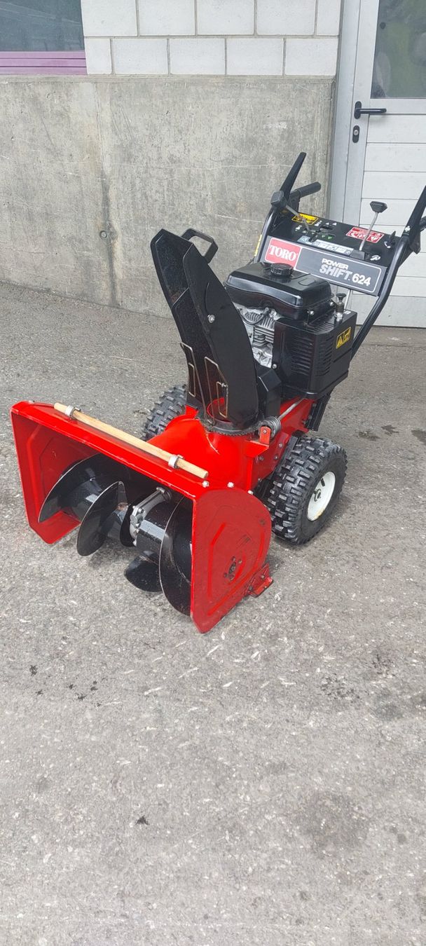 Toro Tutte le macchine: Schneefräse  Toro – Usato da Grindelwald venduto da RotheneggGarage