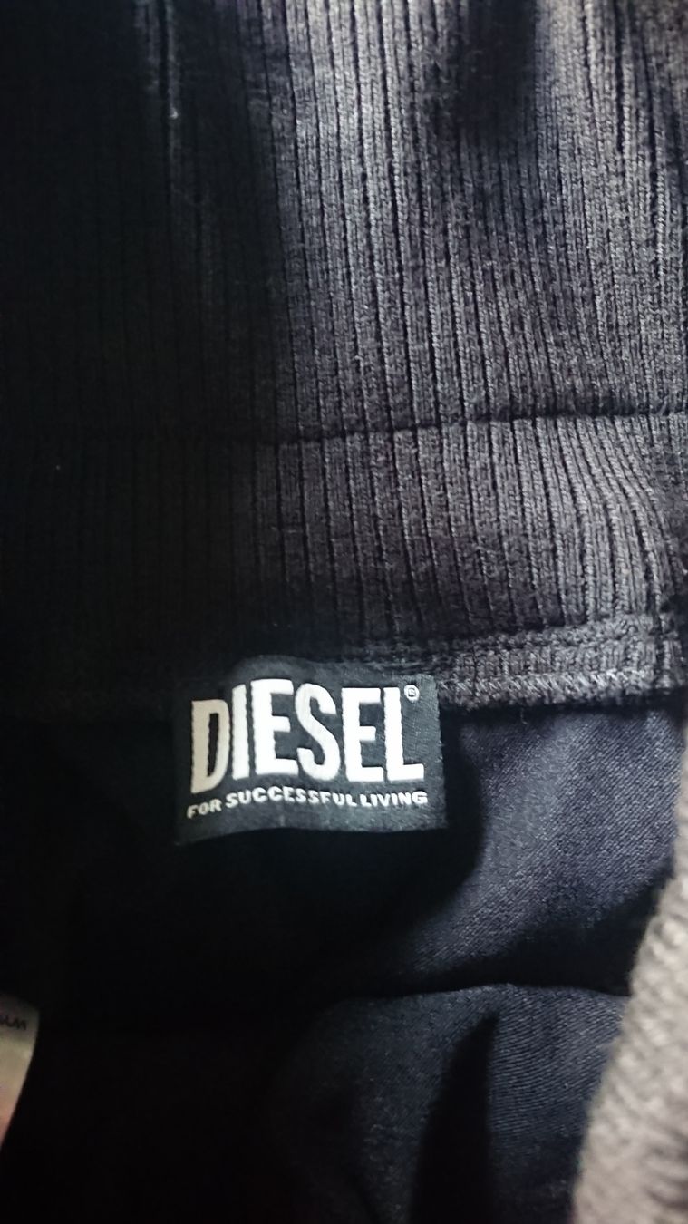 Diesel Gonne: 1 jupe Diesel, taille M – Nuovo (secondo la descrizione) da Autigny venduto da may_hv5f 1