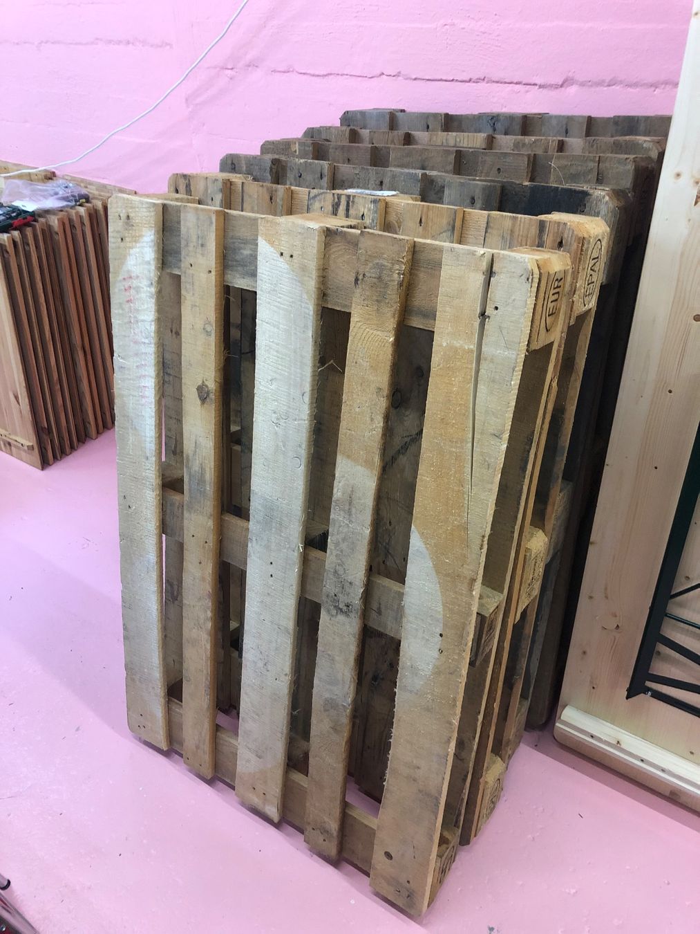 Pallets: 6 Holz Europaletten – Usato da Winterthur venduto da MikiTIZH 1