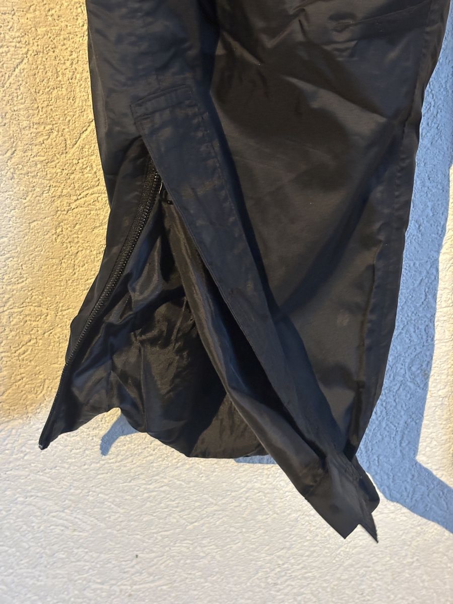 Big Tramp Hosen: Regenhose Big Tramp Grösse M NEU – Neu und originalverpackt aus Küssnacht am Rigi von sie_5yqs 5