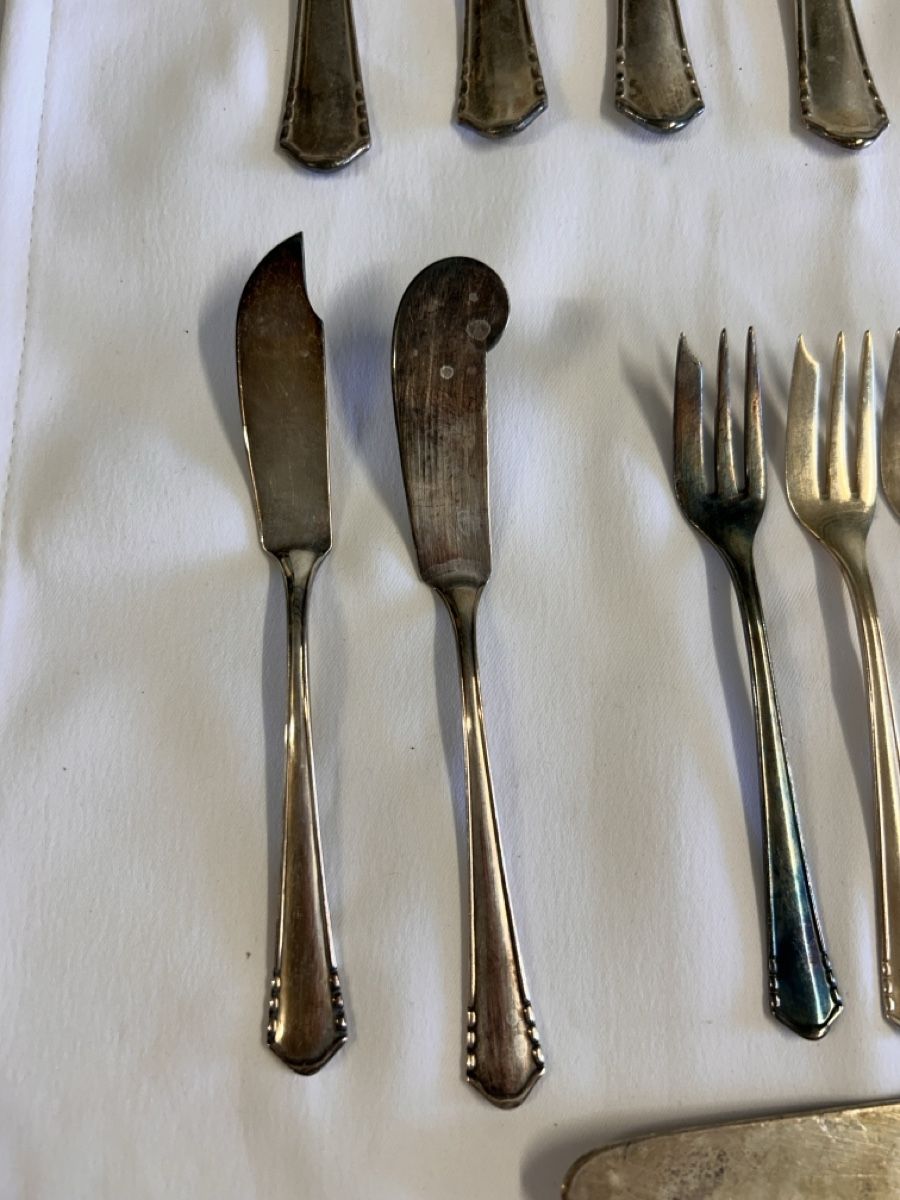 Set di posate: Besteckset, silber – Usato da Kehrsiten venduto da fot_55m5 2