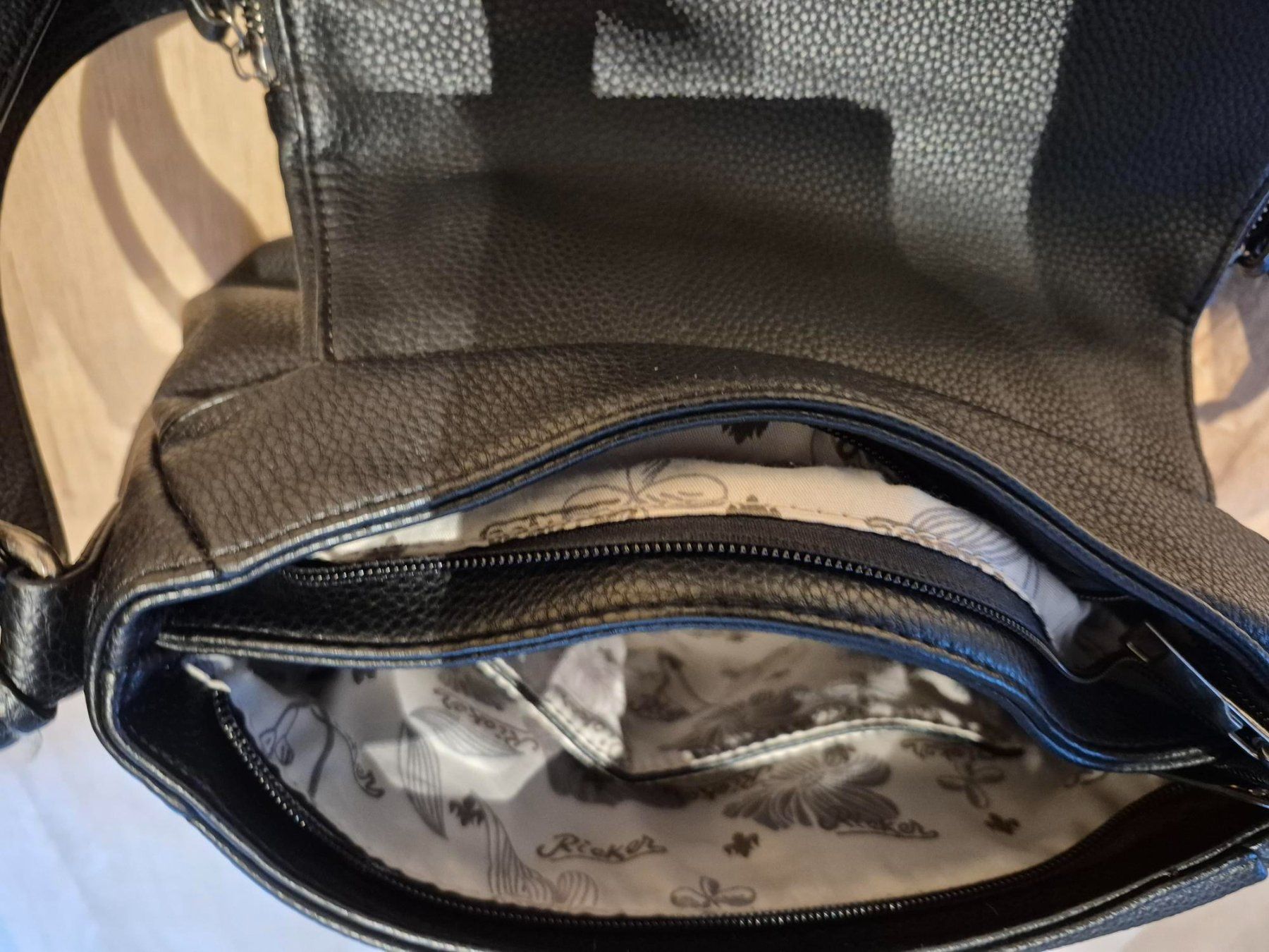 Rieker Borse da donna: Handtasche Rieker schwarz – Usato da Wangen SZ venduto da gab_r89s 1