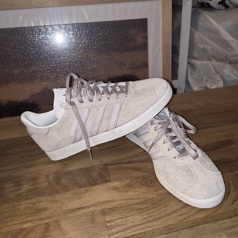 Scarpe da donna: Gazelle 40 1/3  – Usato da Conthey venduto da VioletteM