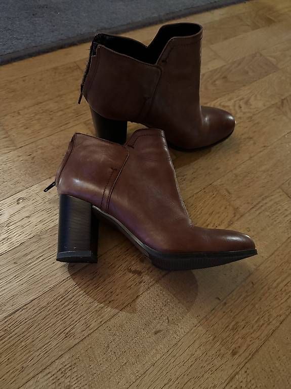 Damenschuhe: Damenlederschuhe Gr. 39 – Gebraucht aus Grindelwald von hintkar 1