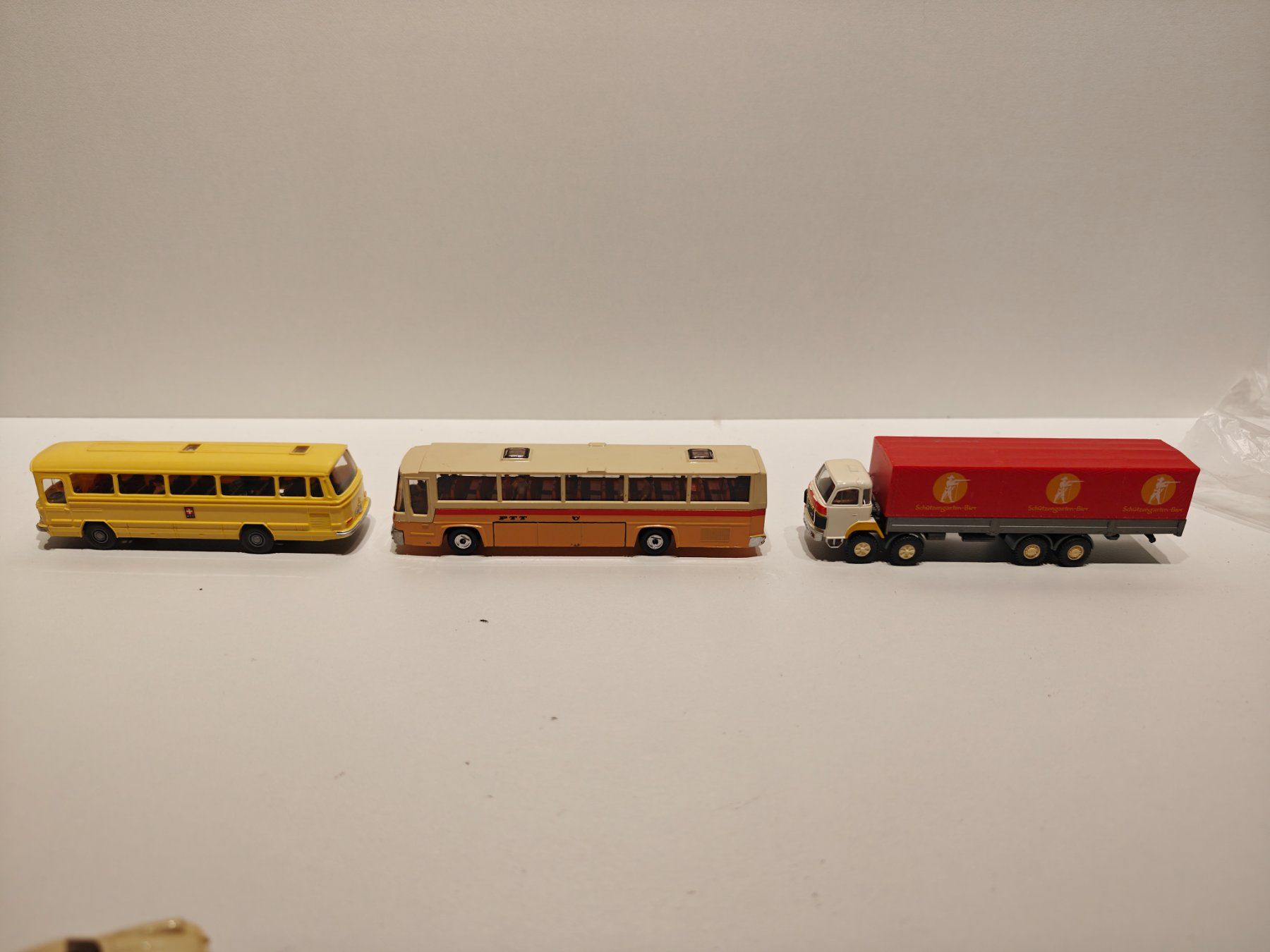 Modelleisenbahnen: Autos / Lastwagen – Gebraucht aus Braunau von Homersimpson
