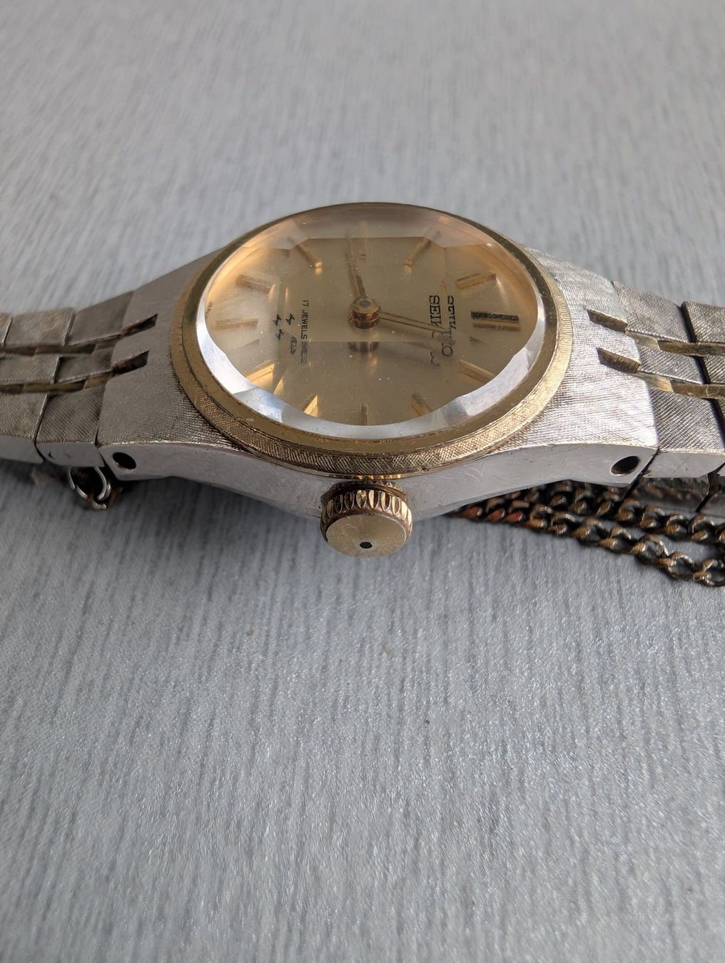 Seiko Montres: Seiko Handaufzug – Défectueux à Bellinzona par nae_m2nr 1