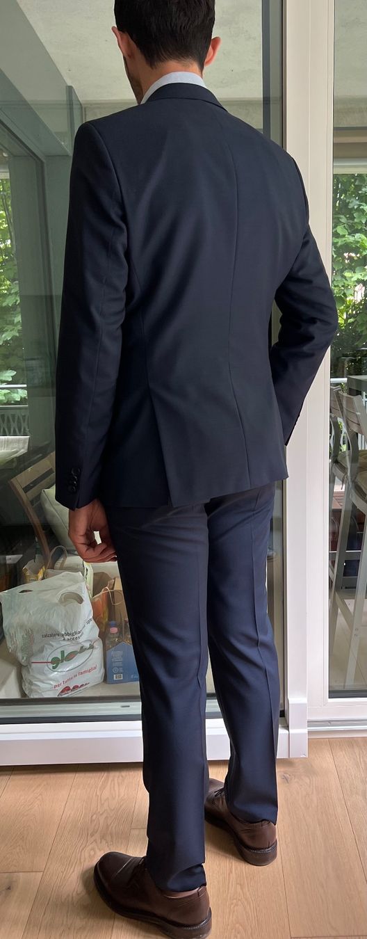 Hugo Boss Completi: Hugo Boss suit- anzug neu – Nuovo e nell'imballaggio originale da Corsier GE venduto da Karol_save_planet 4