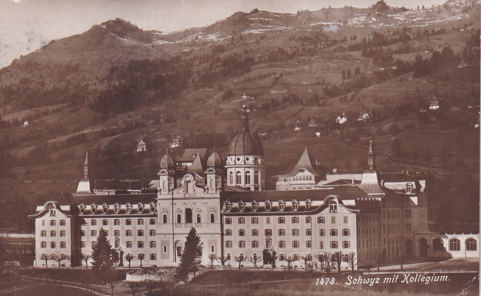 Cartoline postali: Schwyz mit Kollegium  1916 – Usato da Cormoret venduto da Pascalll2001