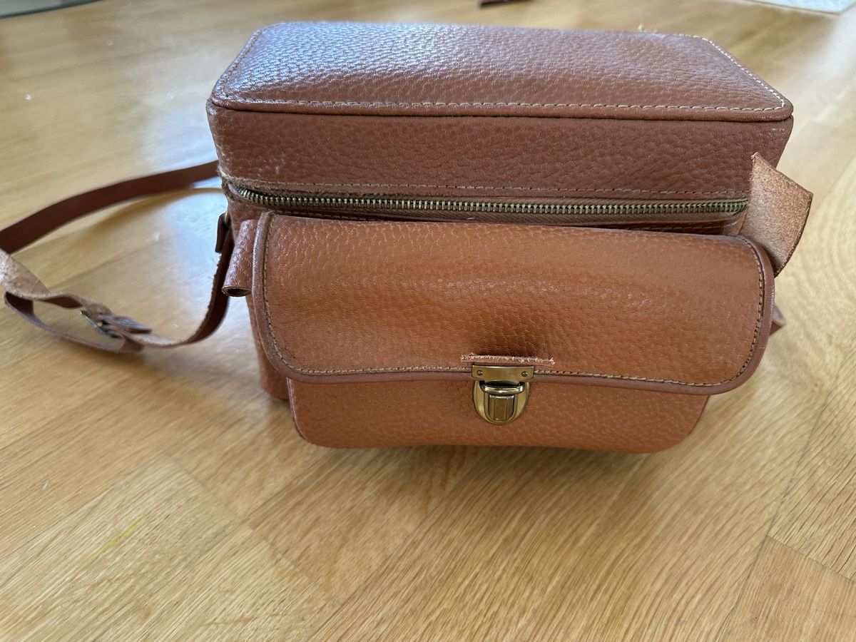 Taschen: Vintage Fototasche – Gebraucht aus Frauenfeld von Jose_luis