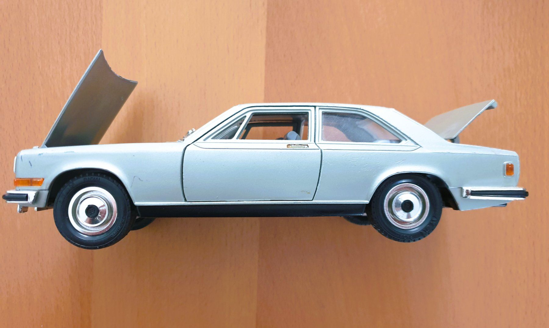 Rolls Royce Modellini d'auto: ROLLS ROYCE CAMARGUE MODELLAUTO - VINTAGE – Usato da Brüttisellen venduto da Nighttrain 3
