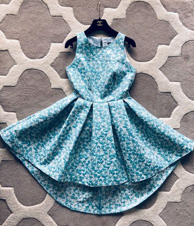 Wunderschöne Kleid - Atelier