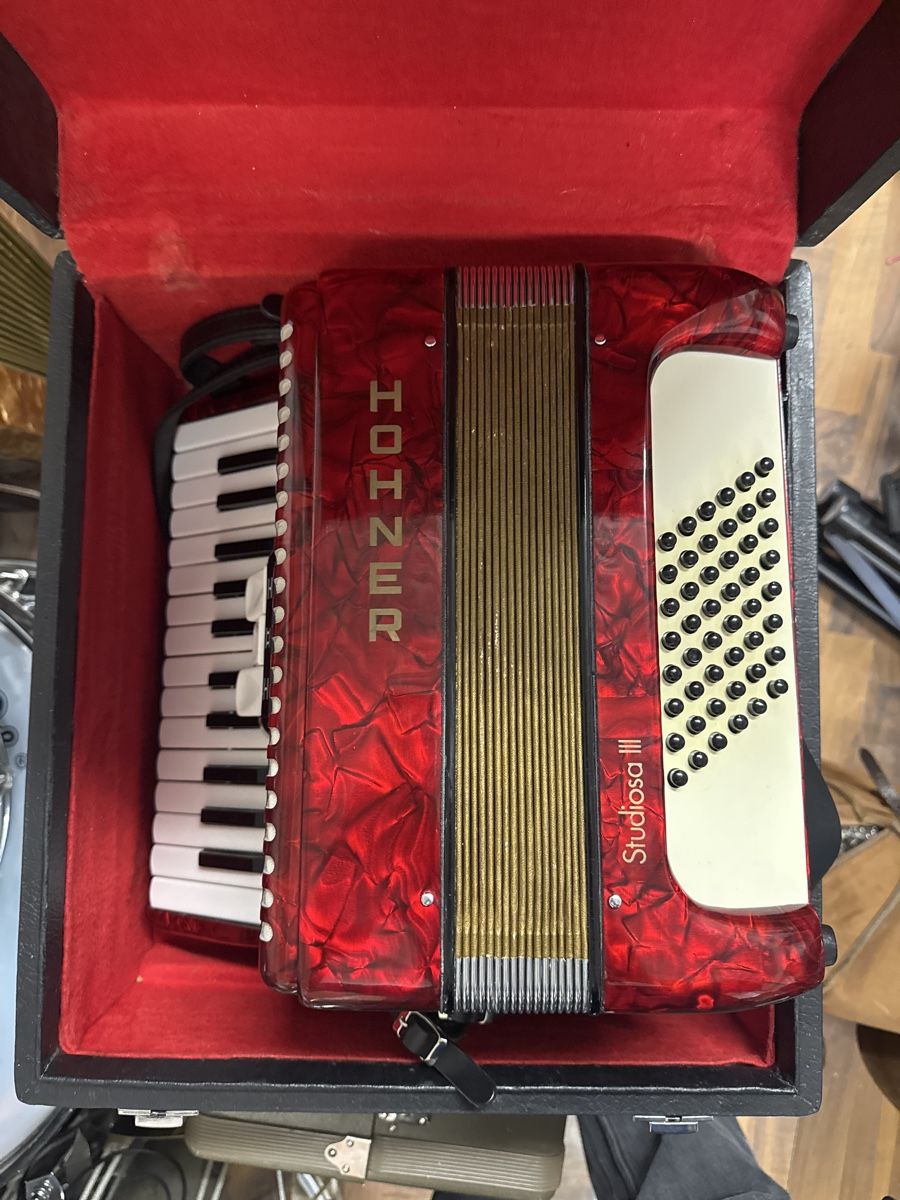 Hohner Musikinstrumente: Hohner studiosa III – Gebraucht aus Strengelbach von HeidiHeidi09