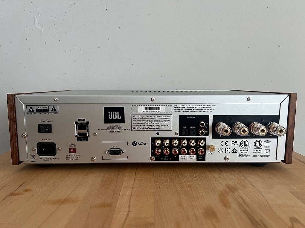 JBL Amplificatori: JBL SA750 Integrierter Streaming-Stereoverstärker – Usato da Ostermundigen venduto da airpassport 2