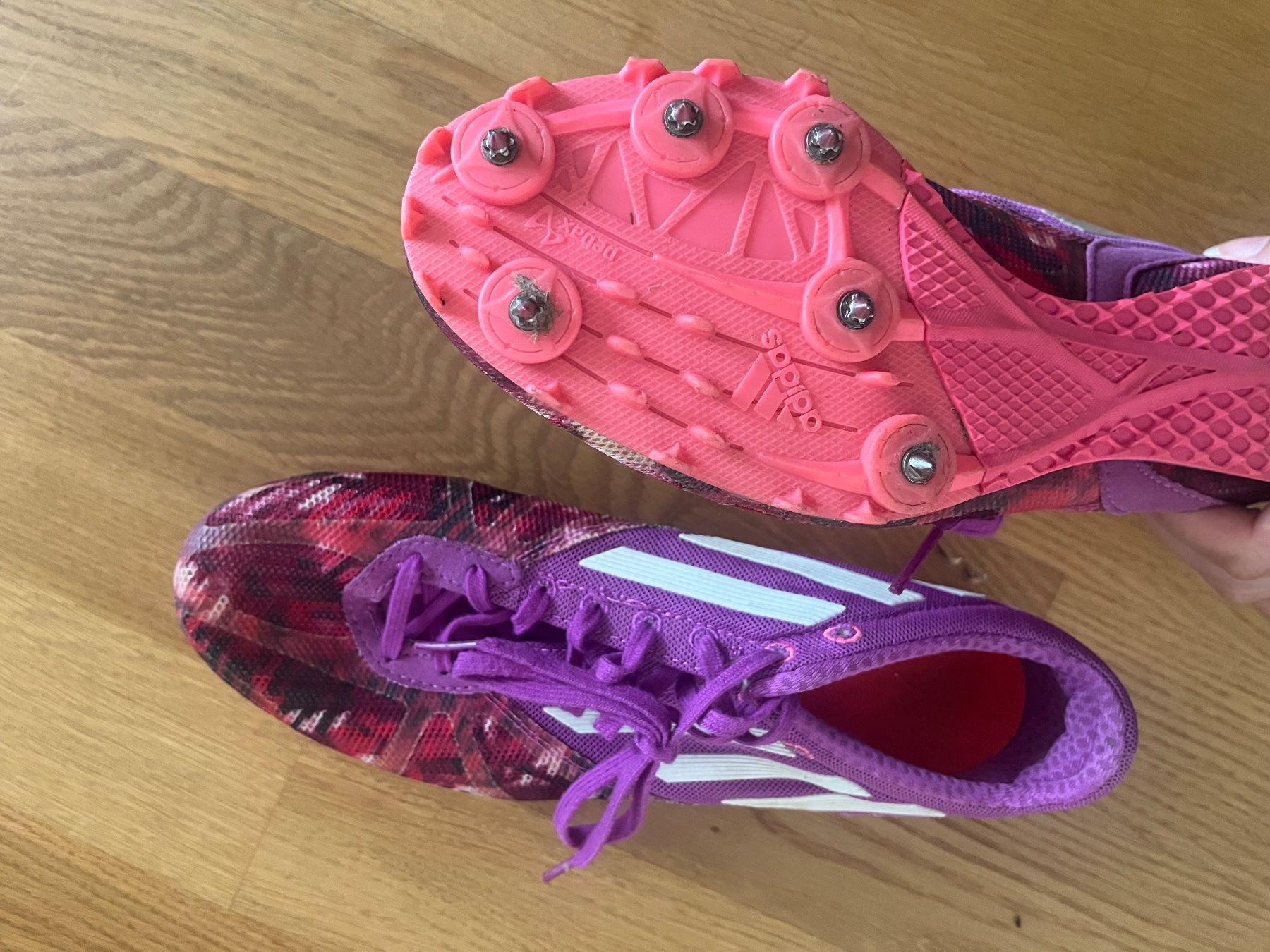 Adidas Damenschuhe: Nagelschuhe Damen – Gebraucht aus Haslen GL von ron_7fyd