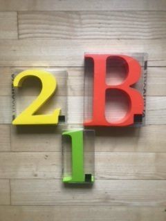 Tutte le decorazioni: 3 Holzbuchstaben – Nuovo e nell'imballaggio originale da Basel venduto da Aletheia2020