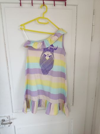 Kleid Danefae Gr 140 