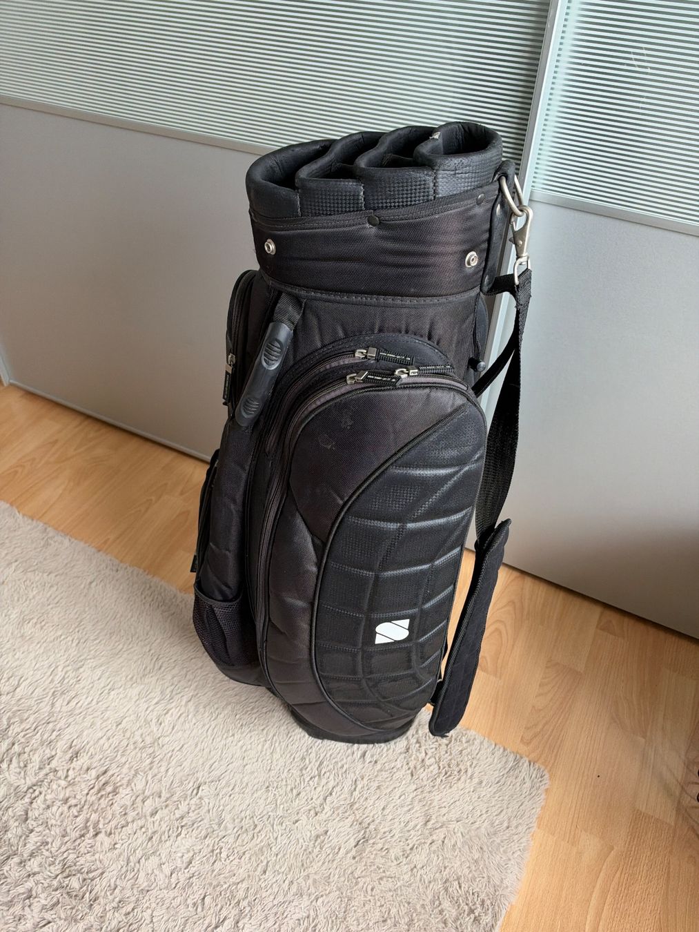 Borse: Schwarzer Golf Bag – Usato da Adliswil venduto da david_1902 1