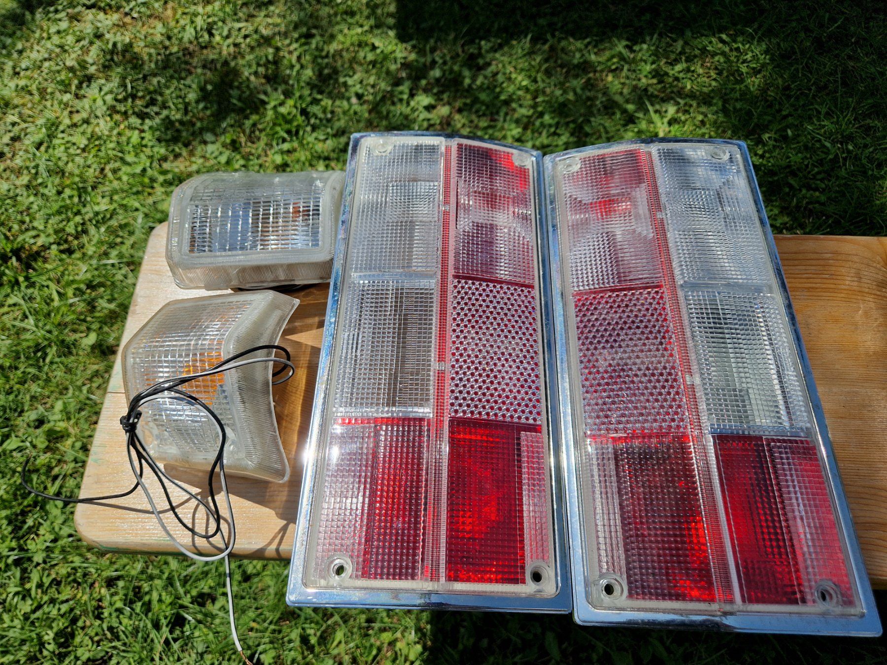 VW Alle Autoersatzteile: VW T3 Rücklichter und Blinker weiss – Gebraucht aus Zweisimmen von lowbay