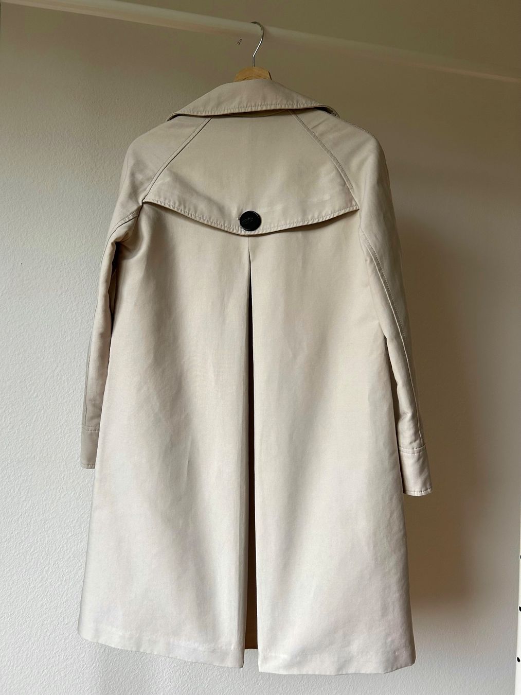 Mango Cappotti: Mango trench coat – Usato da Zürich venduto da _nathalie_ 1