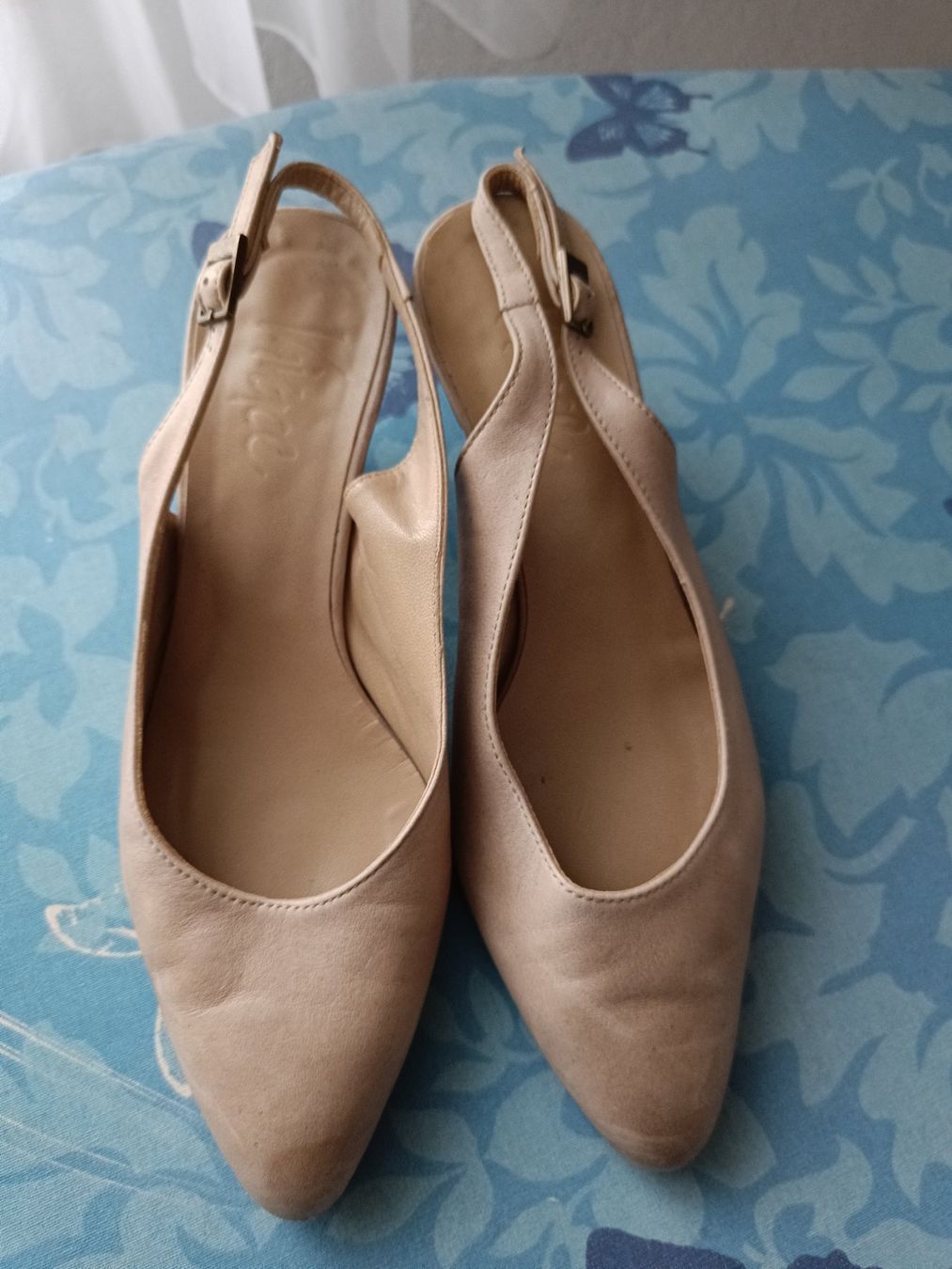 Scarpe da donna: Damen Vivace Leder Sandale – Usato da Schwyz venduto da Francesca54