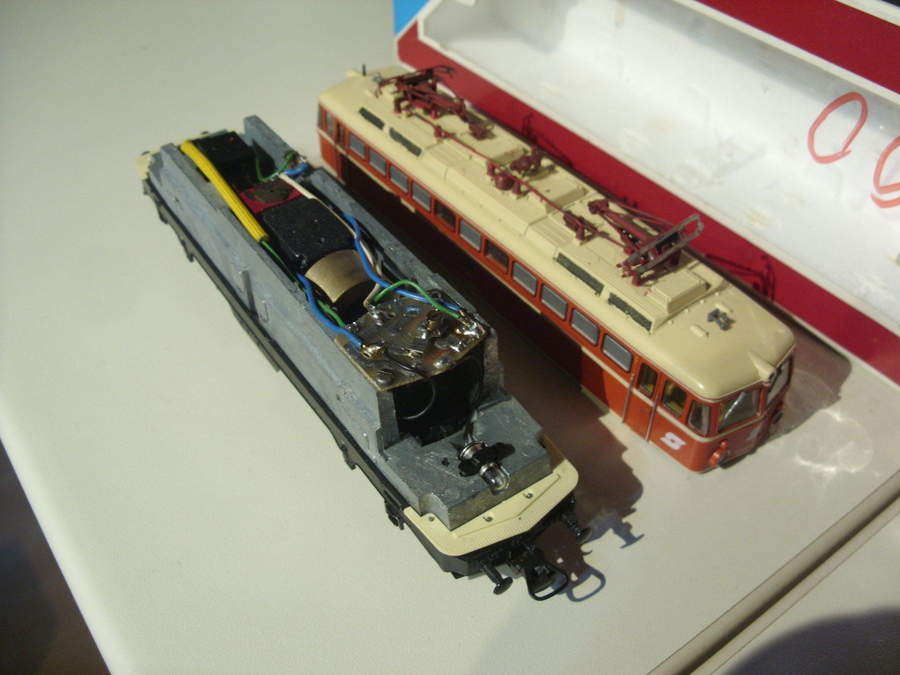 Lima Modelleisenbahnen: Lima H0  ÖBB 1042 E-Lok  DC analog – Gebraucht aus Untersiggenthal von Gumel50 5