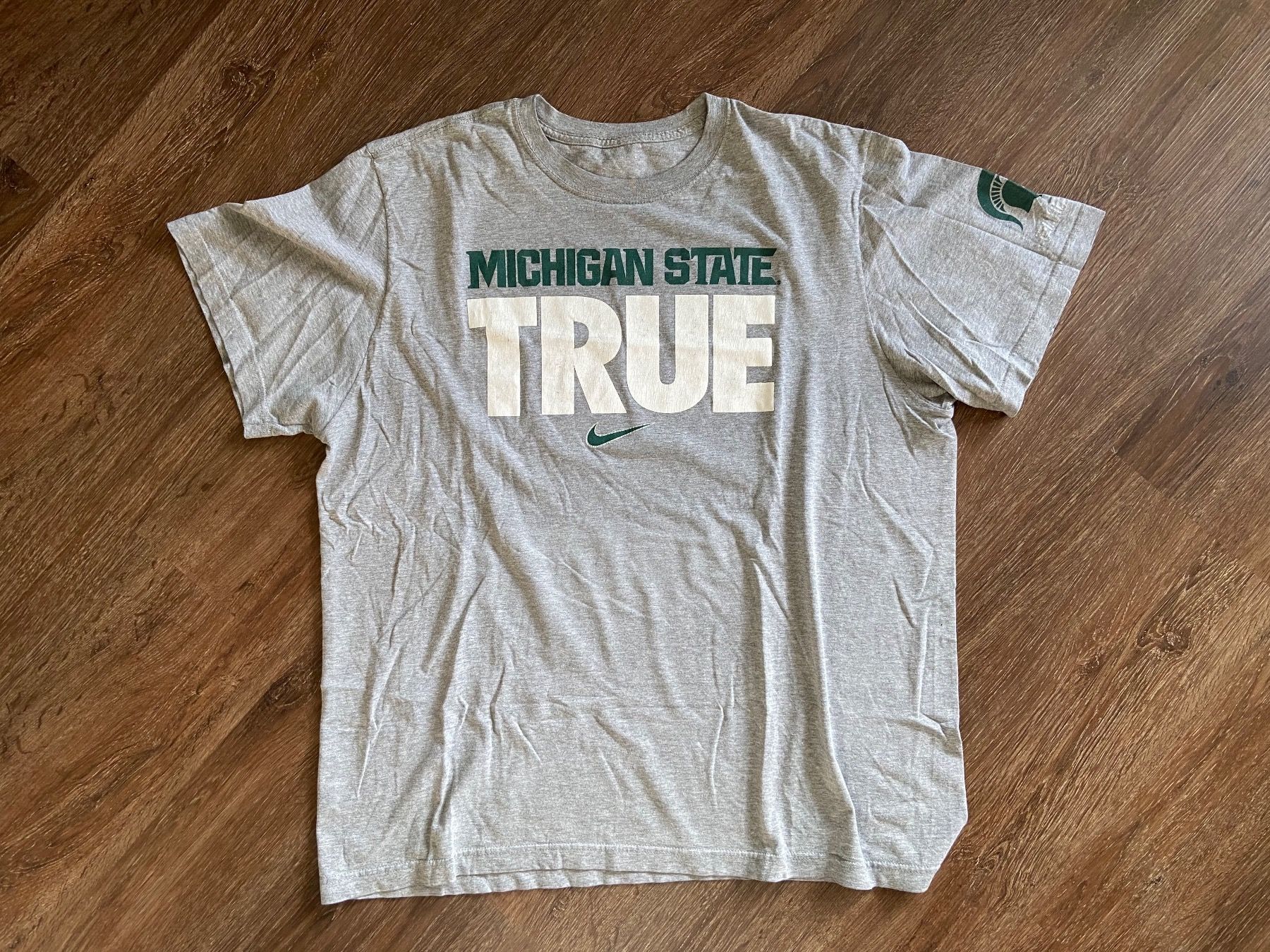 Nike T-Shirts: Michigan State Spartans T-Shirt – Gebraucht aus Muttenz von bargain_hunter