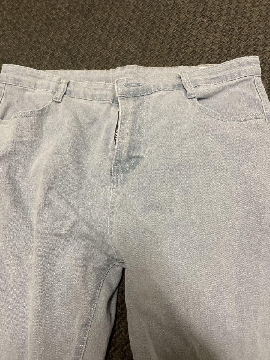 Jeans: Feine strechjeans gr 42 – Usato da Bad Zurzach venduto da Cuore34 1