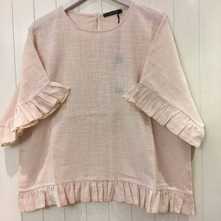 GWhite Bluse mit Rüschen Saum zart rosa 100% Baumwolle Gr 36
