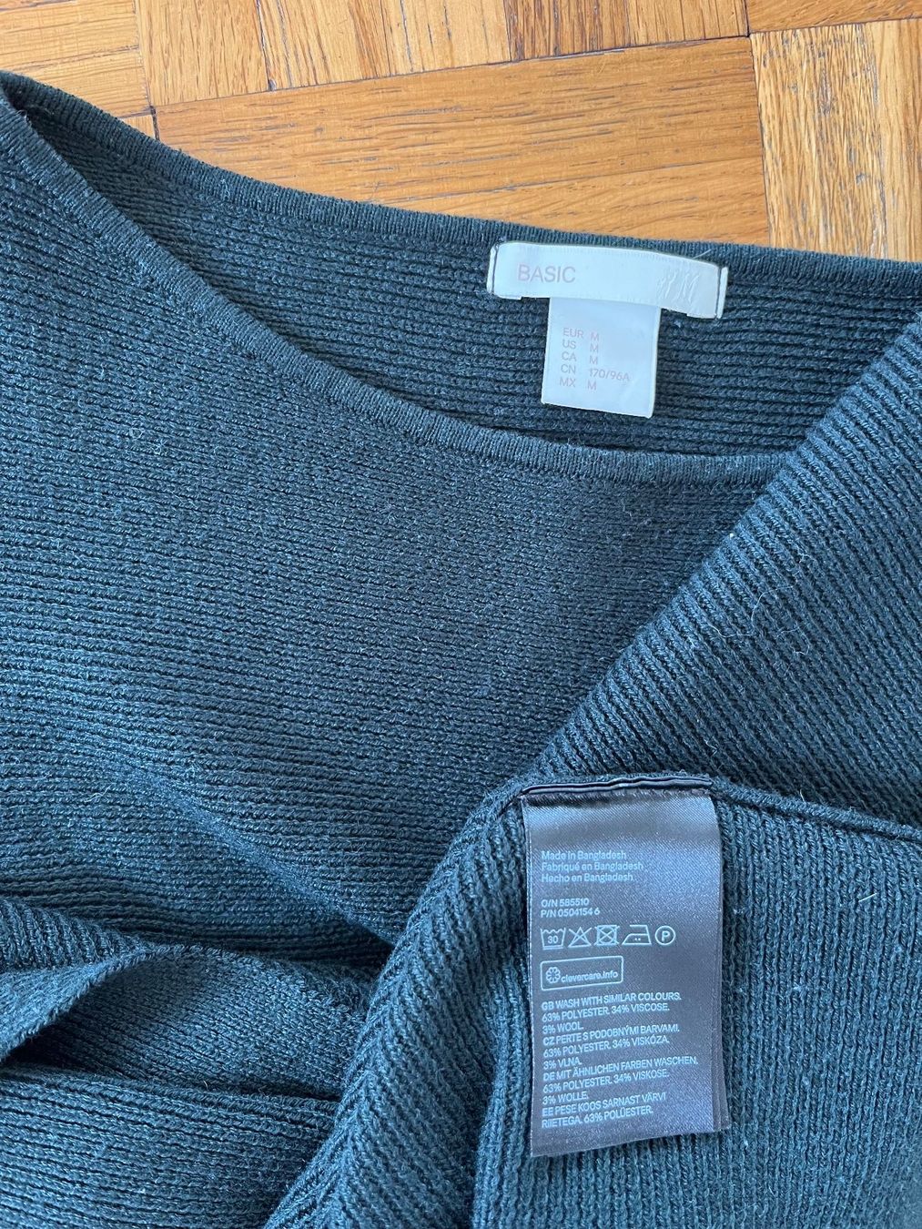 H&M Maglioni & Felpe: Schöner dunkelgrüner Pullover H&M – Usato da Oetwil an der limmat venduto da Sual