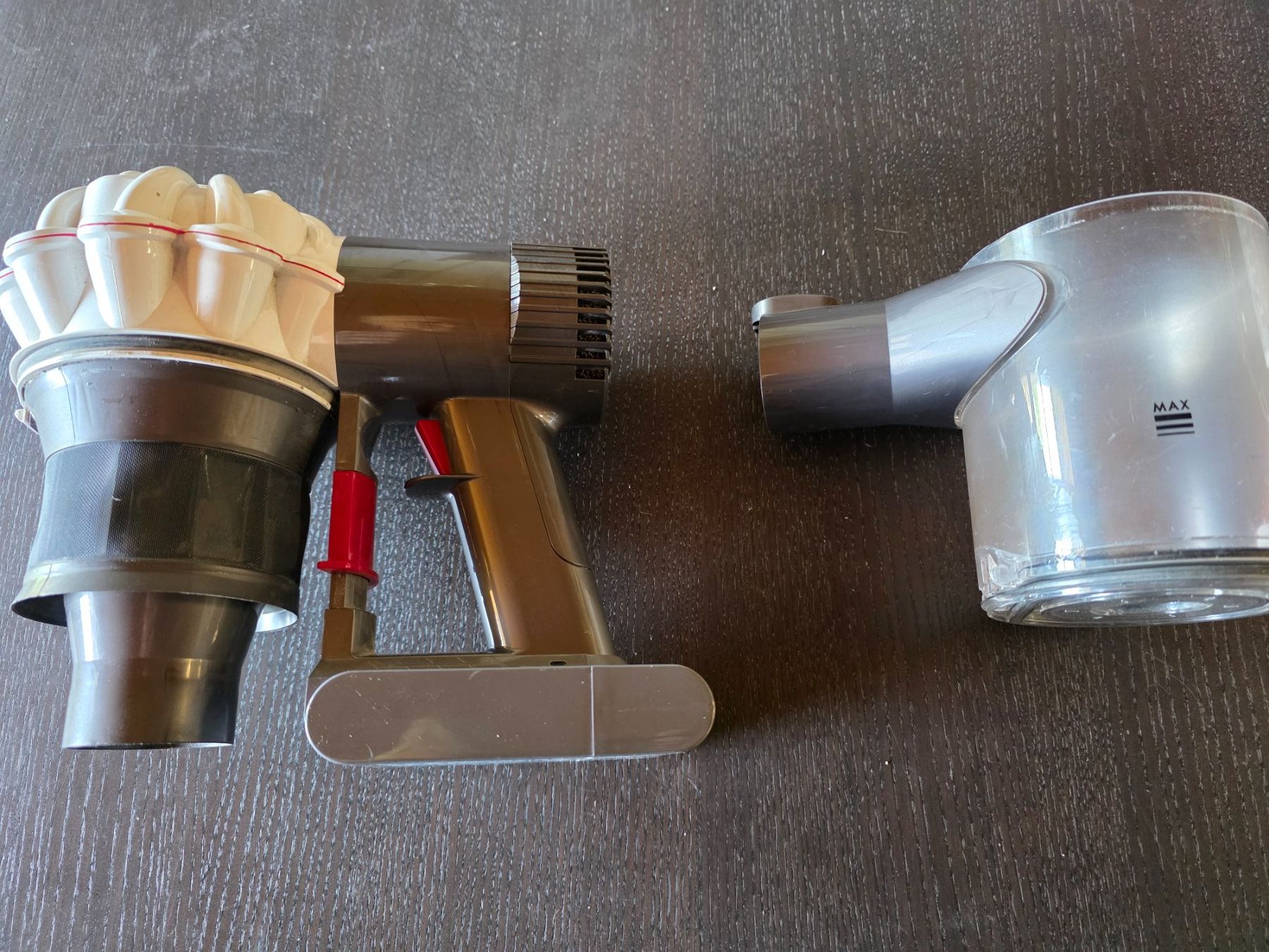 Dyson Aspirapolveri & Accessori: Dyson V6 Akku Staubsauger – Usato da Gurzelen venduto da daenu_1236 4