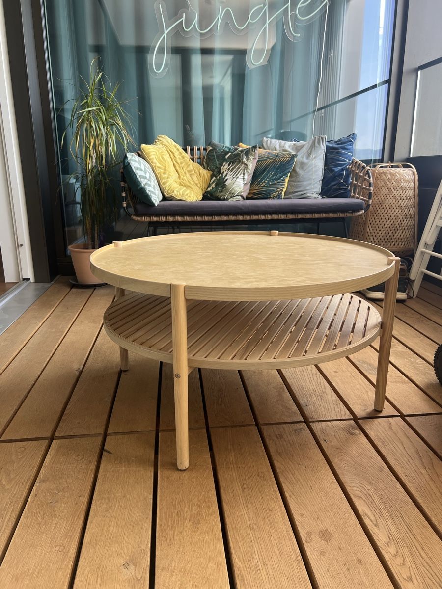 Maisons du monde Tavoli: Light Wood Round Coffee Table, Modern Chic Design! – Usato da Zürich venduto da man_ctw5
