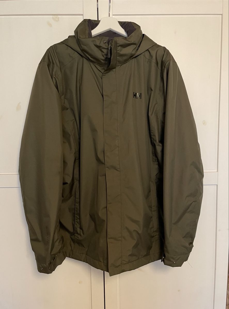 Helly Hansen Vestes: Winterjacke, Helly Hansen, olivgrün – D'occasion à Aarau par lis_5by2