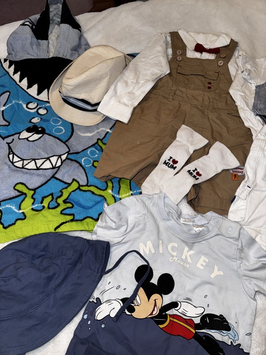 H&M Lotti & Set di vestiti: Kleiderpaket gr 80/86 Junge – Usato da Weite venduto da Quarantino 4