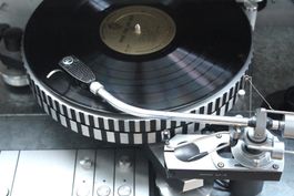 DINU LIPATTI: Plays Bach