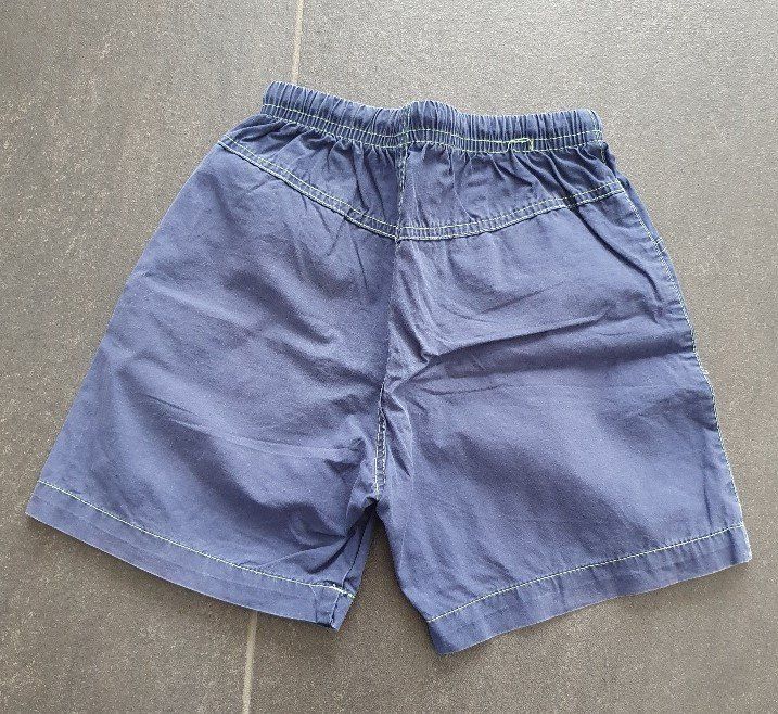 Pantaloni: kurze Hose gr. 86 – Usato da Oberegg venduto da Roberto24 1