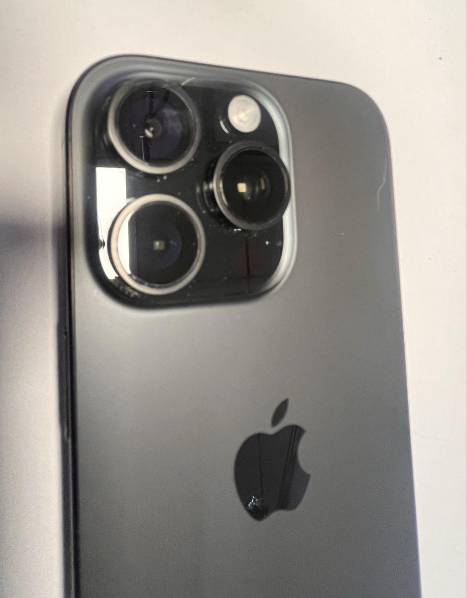 Apple Portables: Iphone 16pro – Défectueux à Schmidrüti par Runaswelt 5