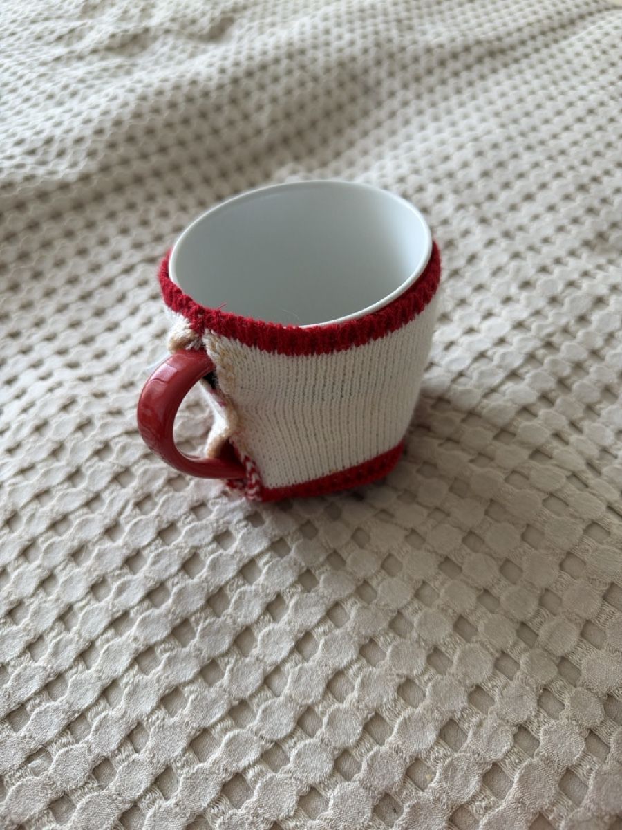 Tasses: Becher mit Weihnachtsmann- Strickhülle  – D'occasion à Endingen par BuffyCreamy 2