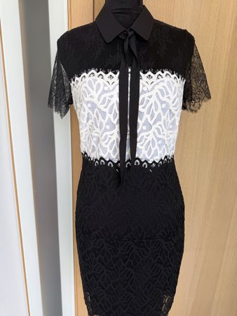 Sandro Kleid Damen Spitze Schwarz-Weiss Grösse 42 neuwertig