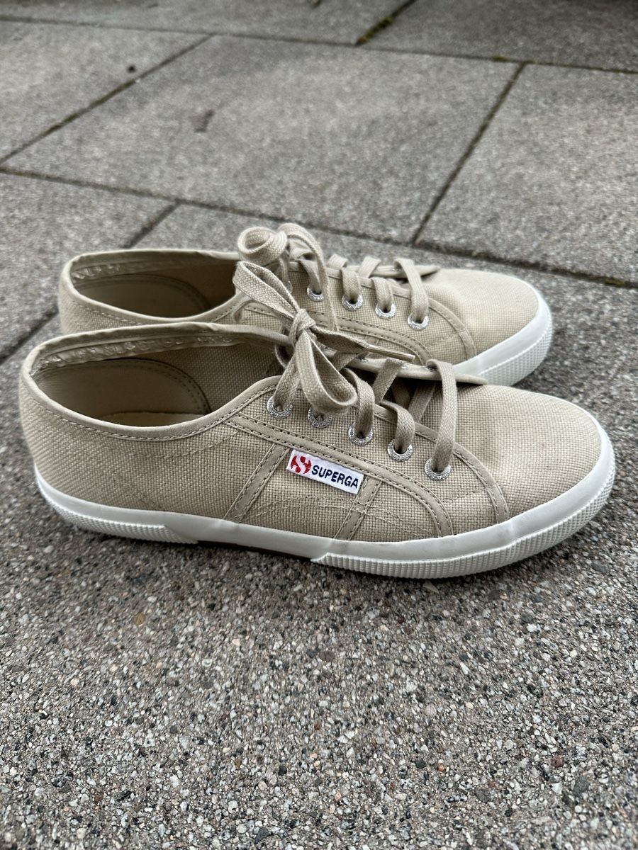 Superga Scarpe da donna: Superga Beige Sneaker Gr. 38 Sneaker – Usato da Nürensdorf venduto da Dacoro 1