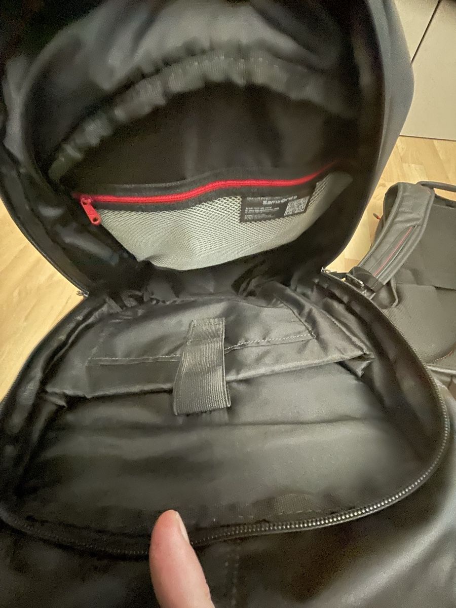 Samsonite Rucksäcke: Samsonite Rucksack schwarz 2 Stk. neuwertig – Gebraucht aus Steinhausen von Docphilgood 2