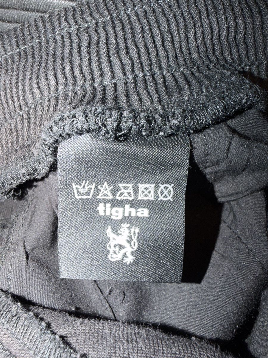 Jeans: Tigha Jeans mit Lederoptik Gr. L – Usato da Oetwil an der Limmat venduto da tommyb1982 3