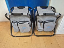 2 Campinghocker Rucksäcke mit Kühltaschen