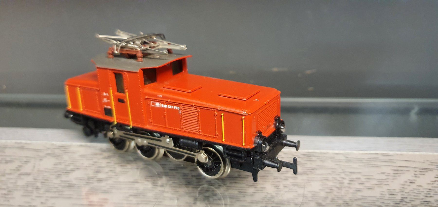 Märklin Modelleisenbahnen: MÄRKLIN: SBB RANGIERLOK Ee 3/3 ROT DIGITAL – Gebraucht aus Biglen von taunus82 4