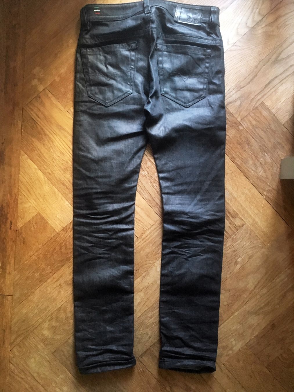 Diesel Jeans: DIESEL Jeans – Nuovo (secondo la descrizione) da LAUSANNE venduto da PUMPERNICKEL3 6