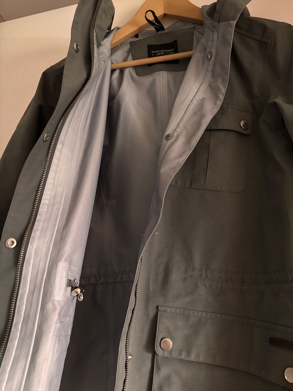 Peak Performance Jacken: Peak Performance Goretex Parka grau M – Gebraucht aus Bennau von Fury3 1