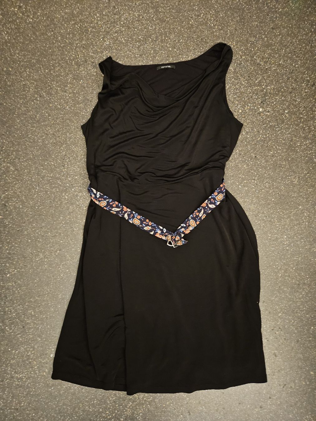 Comma Vestiti: Kleid schwarz  comma Grösse L  – Nuovo (secondo la descrizione) da Anwil venduto da tamoos 3